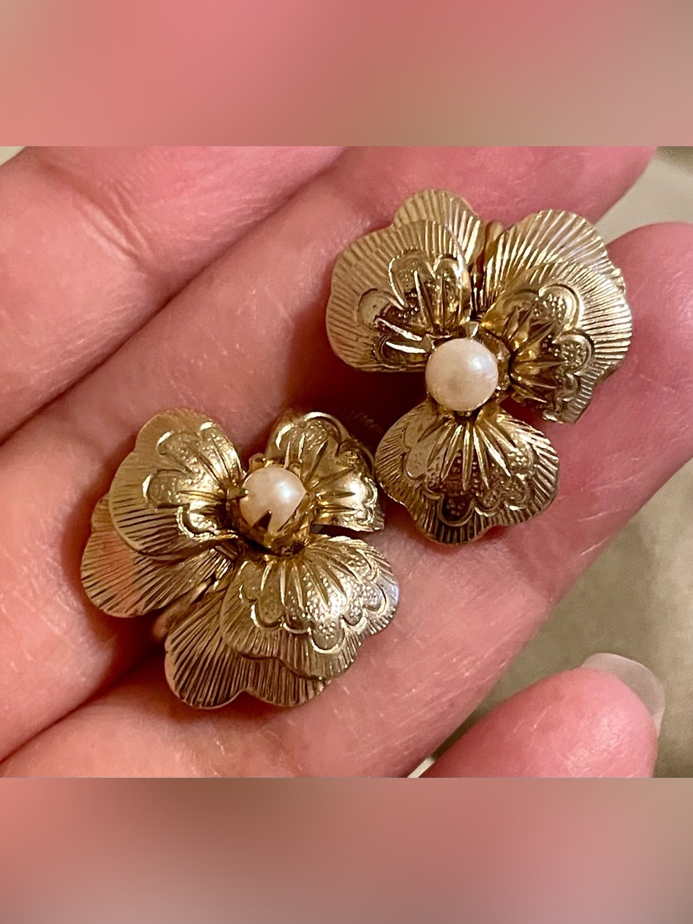 Gold Floral Pearl Center Clip-On Earrings - Women Jewelry